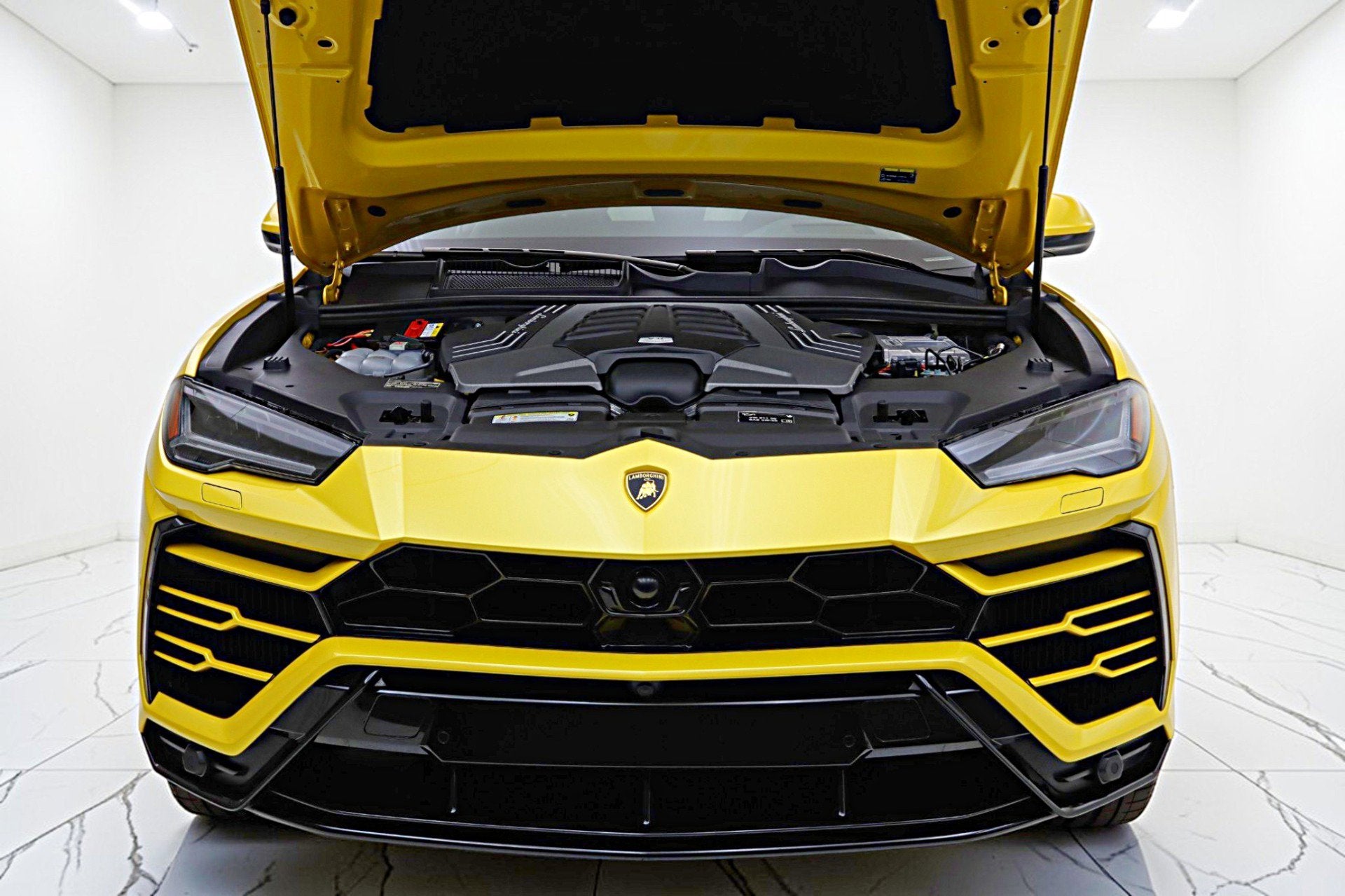 2022 Lamborghini Urus /SELEZIONE PRE-OWNED CERTIFIED