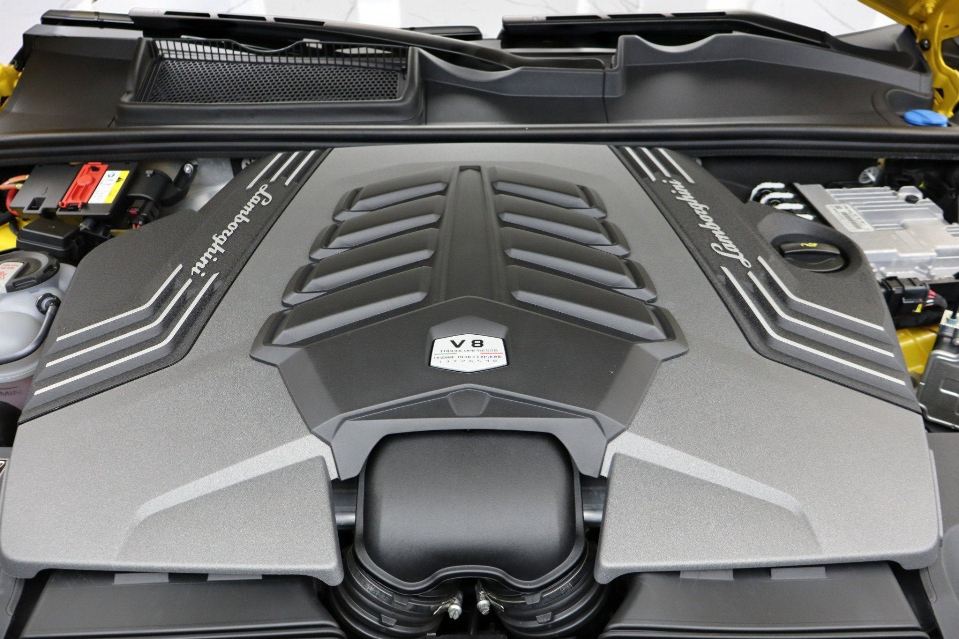 2022 Lamborghini Urus /SELEZIONE PRE-OWNED CERTIFIED