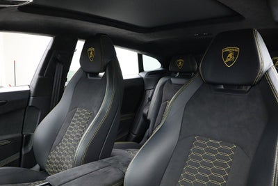 2022 Lamborghini Urus /SELEZIONE PRE-OWNED CERTIFIED