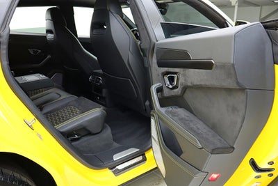 2022 Lamborghini Urus /SELEZIONE PRE-OWNED CERTIFIED