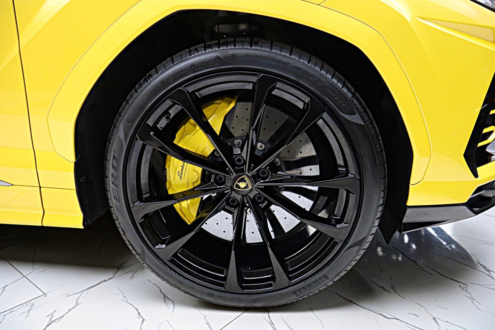 2022 Lamborghini Urus /SELEZIONE PRE-OWNED CERTIFIED