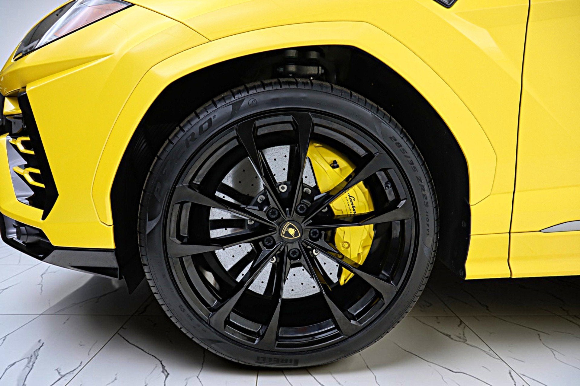 2022 Lamborghini Urus /SELEZIONE PRE-OWNED CERTIFIED