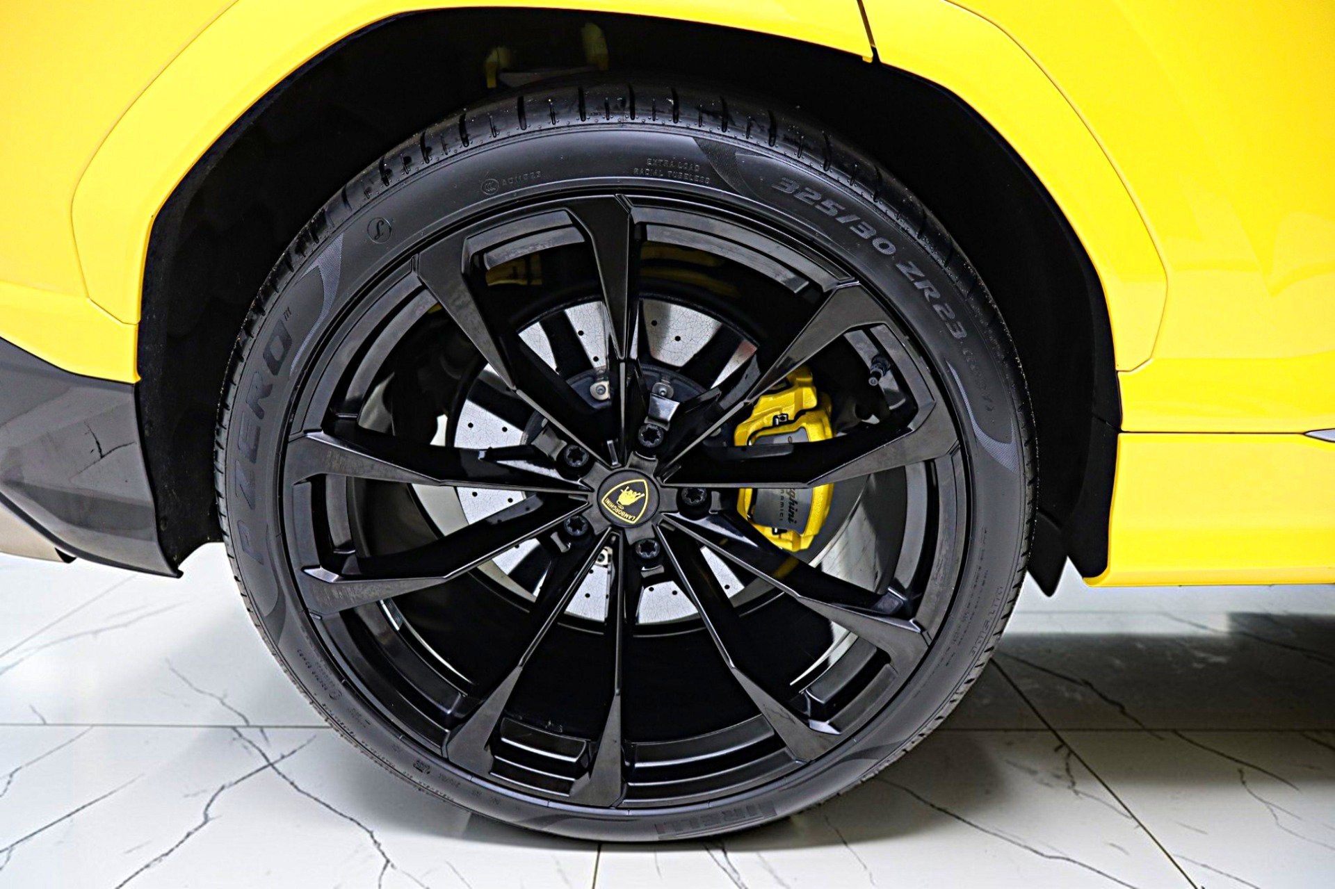 2022 Lamborghini Urus /SELEZIONE PRE-OWNED CERTIFIED