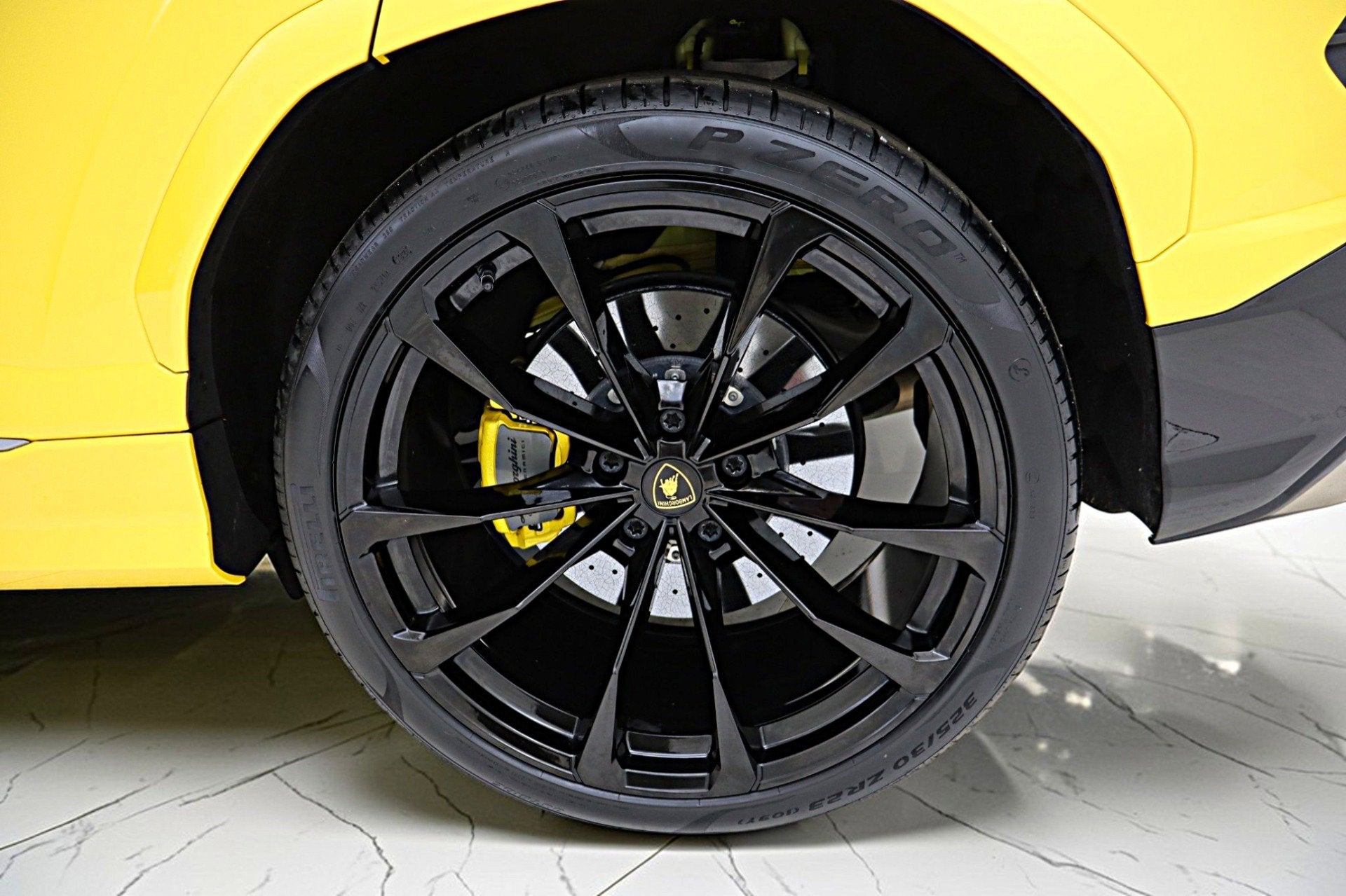 2022 Lamborghini Urus /SELEZIONE PRE-OWNED CERTIFIED