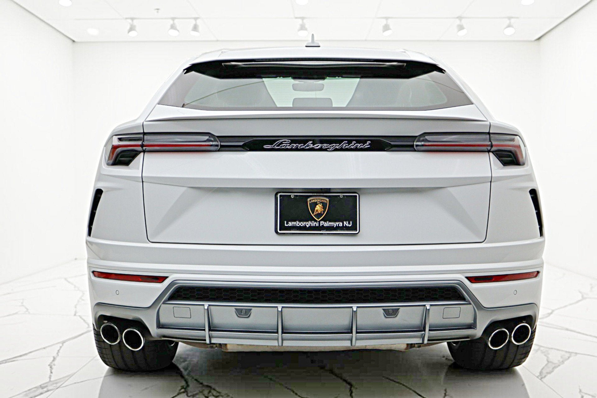 2020 Lamborghini Urus /SELEZIONE PRE-OWNED CERTIFIED