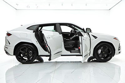 2020 Lamborghini Urus /SELEZIONE PRE-OWNED CERTIFIED