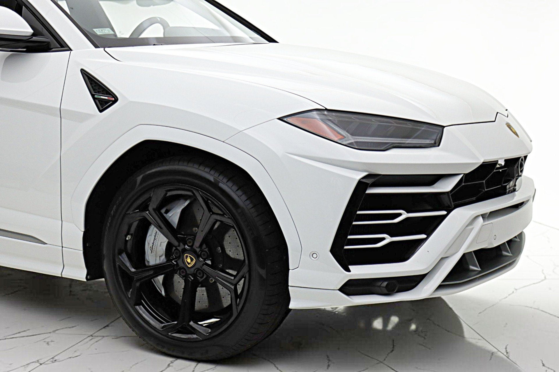 2020 Lamborghini Urus /SELEZIONE PRE-OWNED CERTIFIED