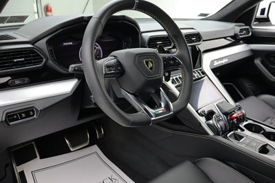 2020 Lamborghini Urus /SELEZIONE PRE-OWNED CERTIFIED