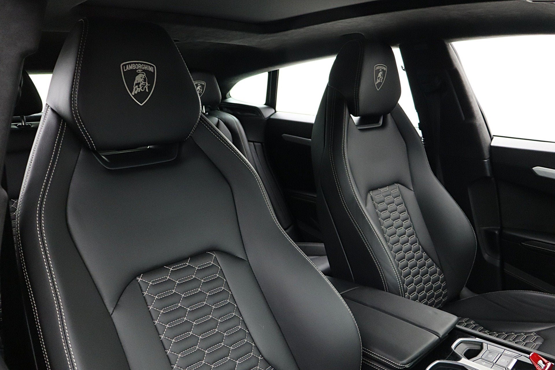 2020 Lamborghini Urus /SELEZIONE PRE-OWNED CERTIFIED