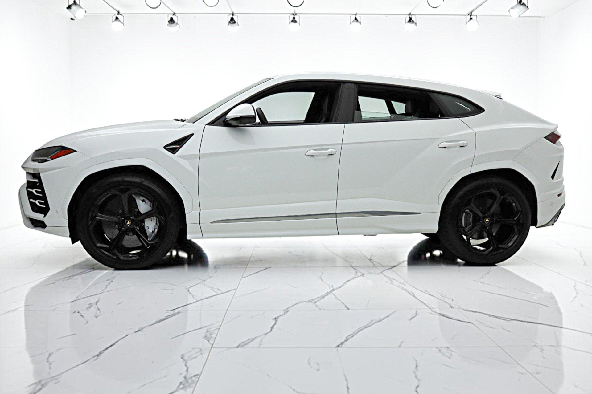 2020 Lamborghini Urus /SELEZIONE PRE-OWNED CERTIFIED