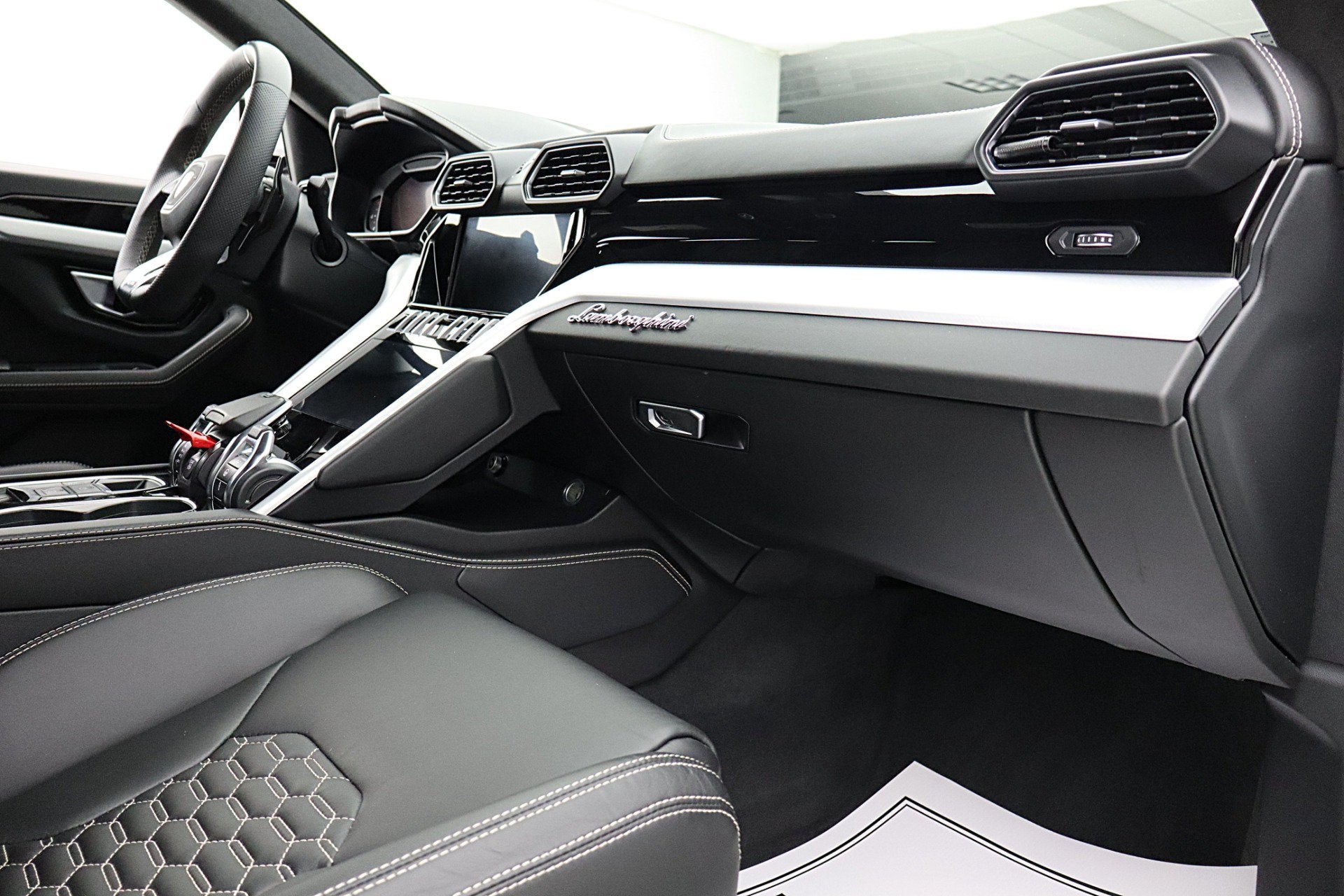 2020 Lamborghini Urus /SELEZIONE PRE-OWNED CERTIFIED