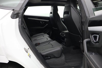2020 Lamborghini Urus /SELEZIONE PRE-OWNED CERTIFIED