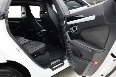 2020 Lamborghini Urus /SELEZIONE PRE-OWNED CERTIFIED