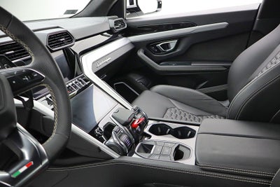 2020 Lamborghini Urus /SELEZIONE PRE-OWNED CERTIFIED