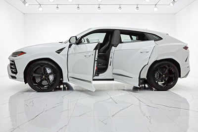 2020 Lamborghini Urus /SELEZIONE PRE-OWNED CERTIFIED