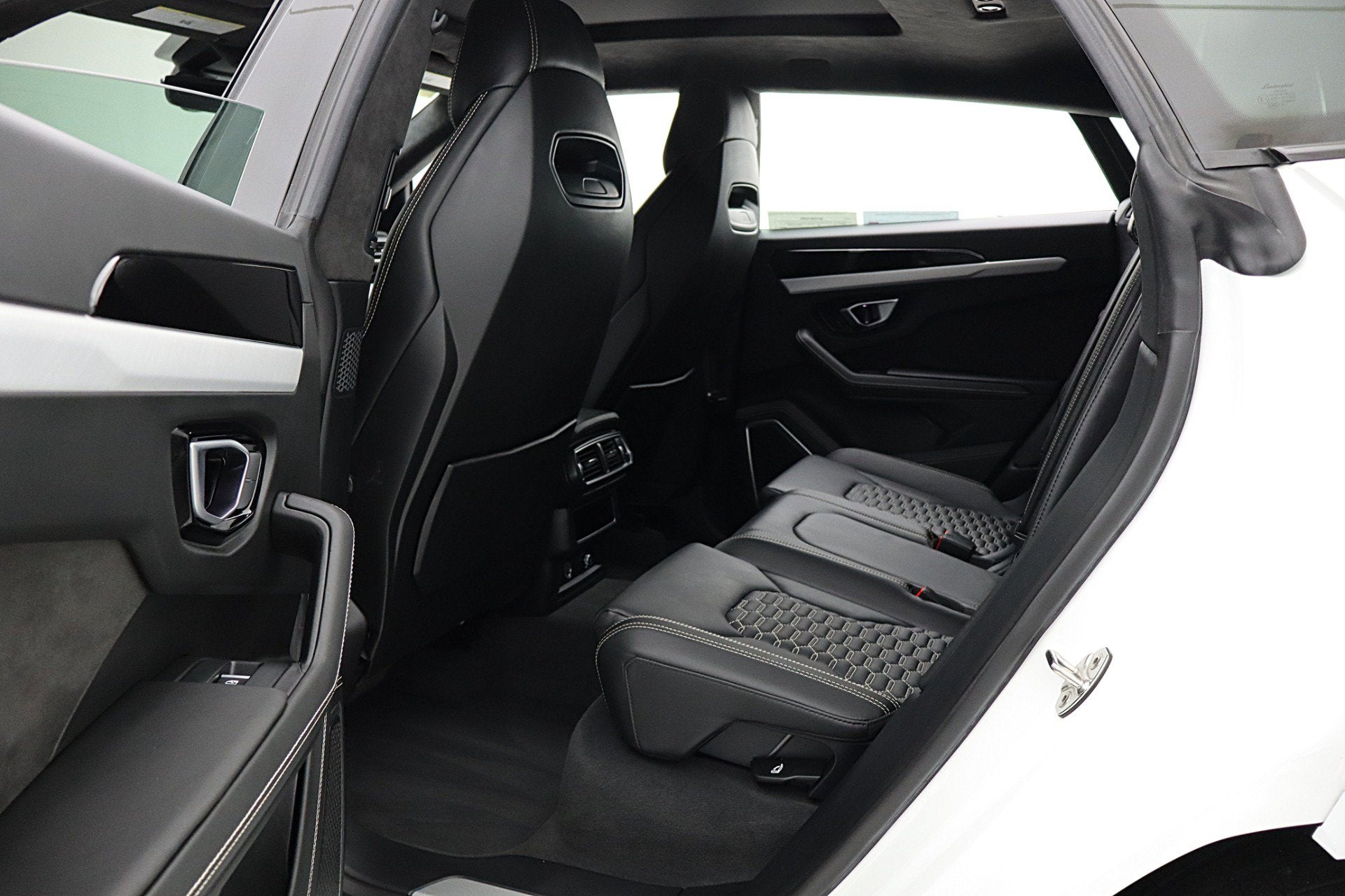 2020 Lamborghini Urus /SELEZIONE PRE-OWNED CERTIFIED