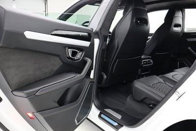 2020 Lamborghini Urus /SELEZIONE PRE-OWNED CERTIFIED