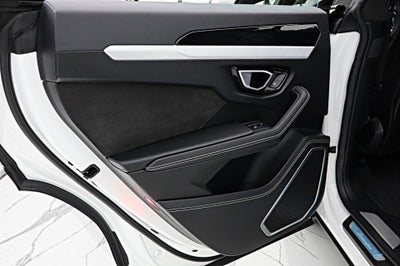 2020 Lamborghini Urus /SELEZIONE PRE-OWNED CERTIFIED