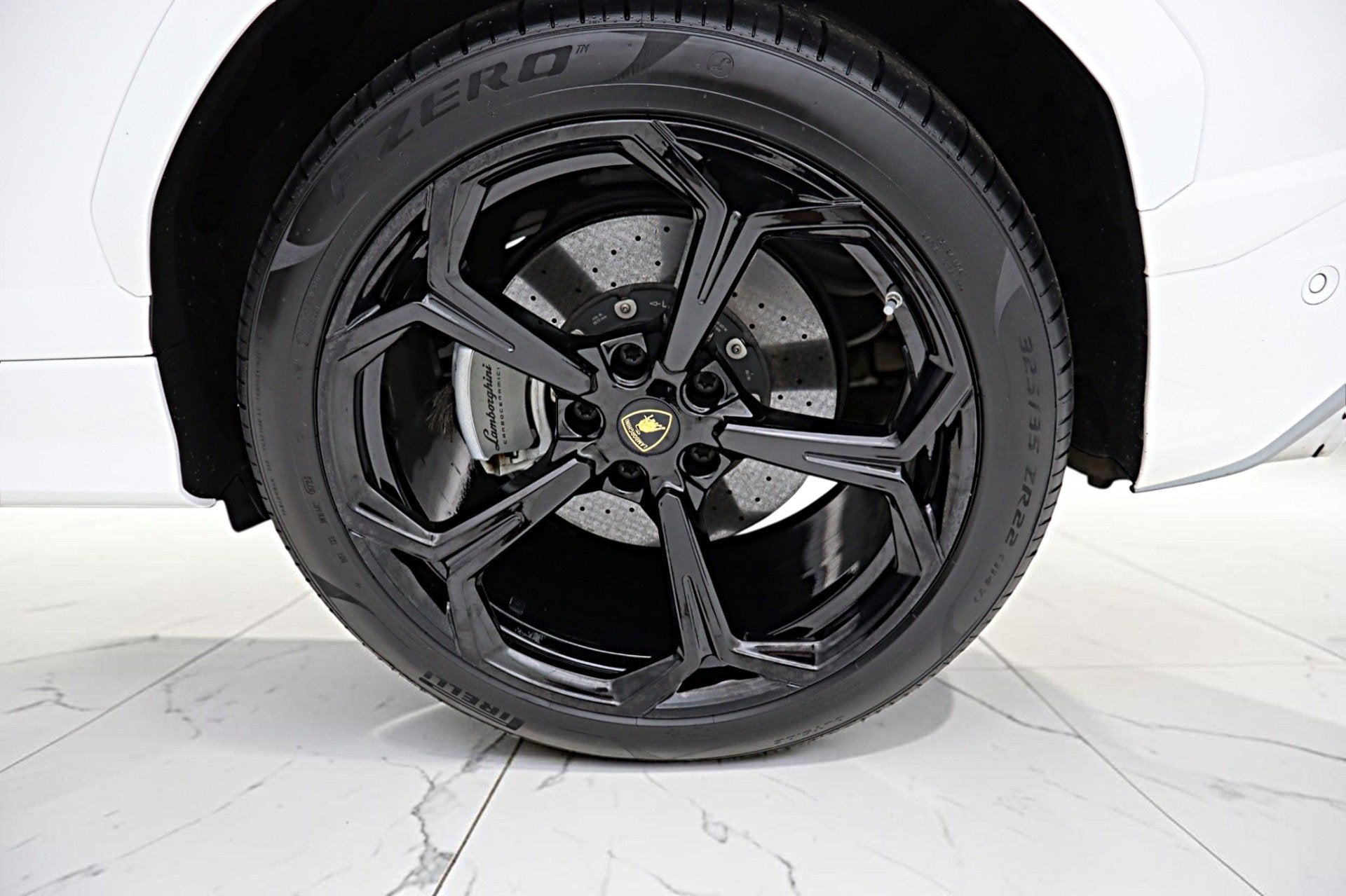 2020 Lamborghini Urus /SELEZIONE PRE-OWNED CERTIFIED