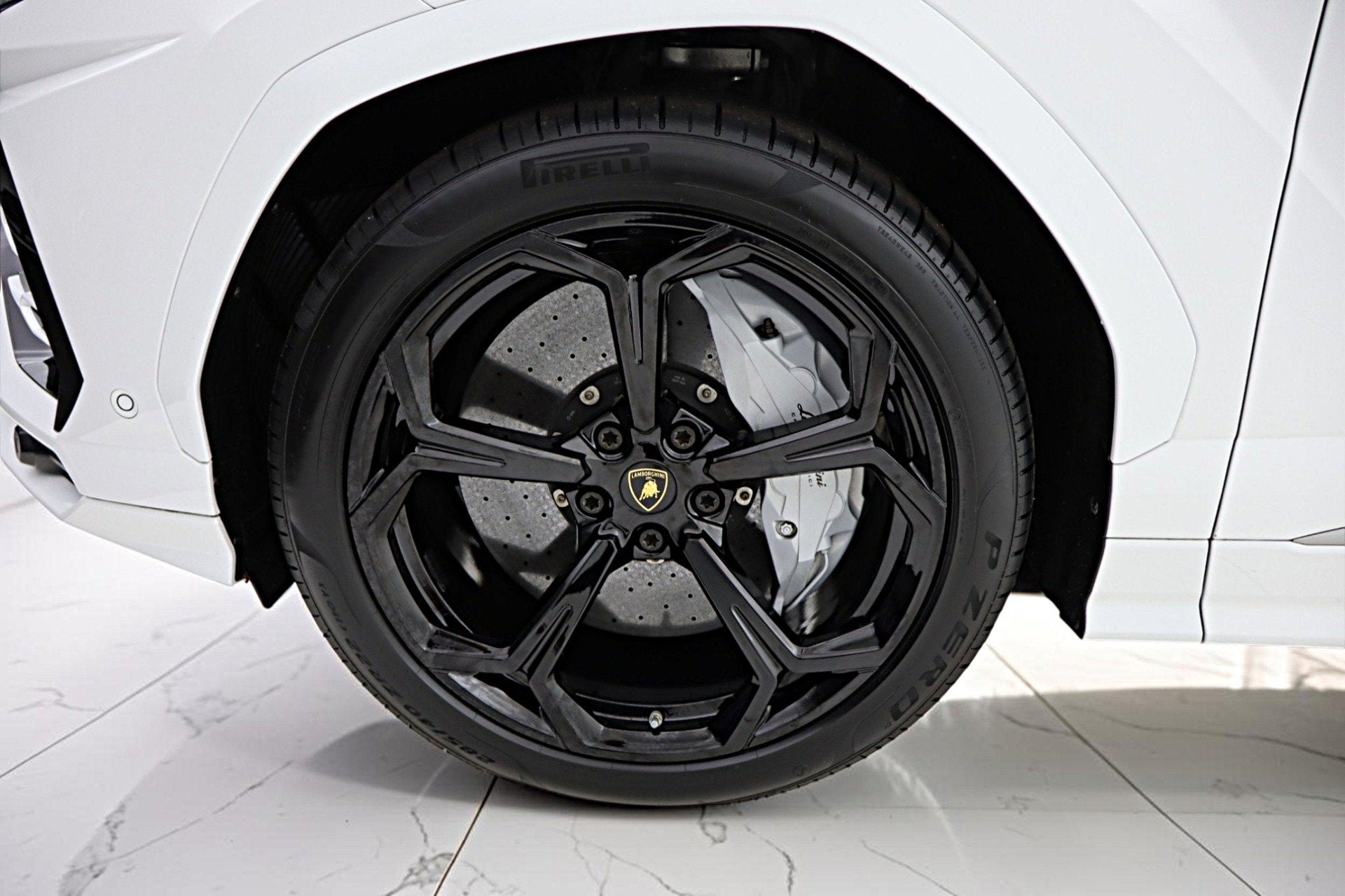 2020 Lamborghini Urus /SELEZIONE PRE-OWNED CERTIFIED