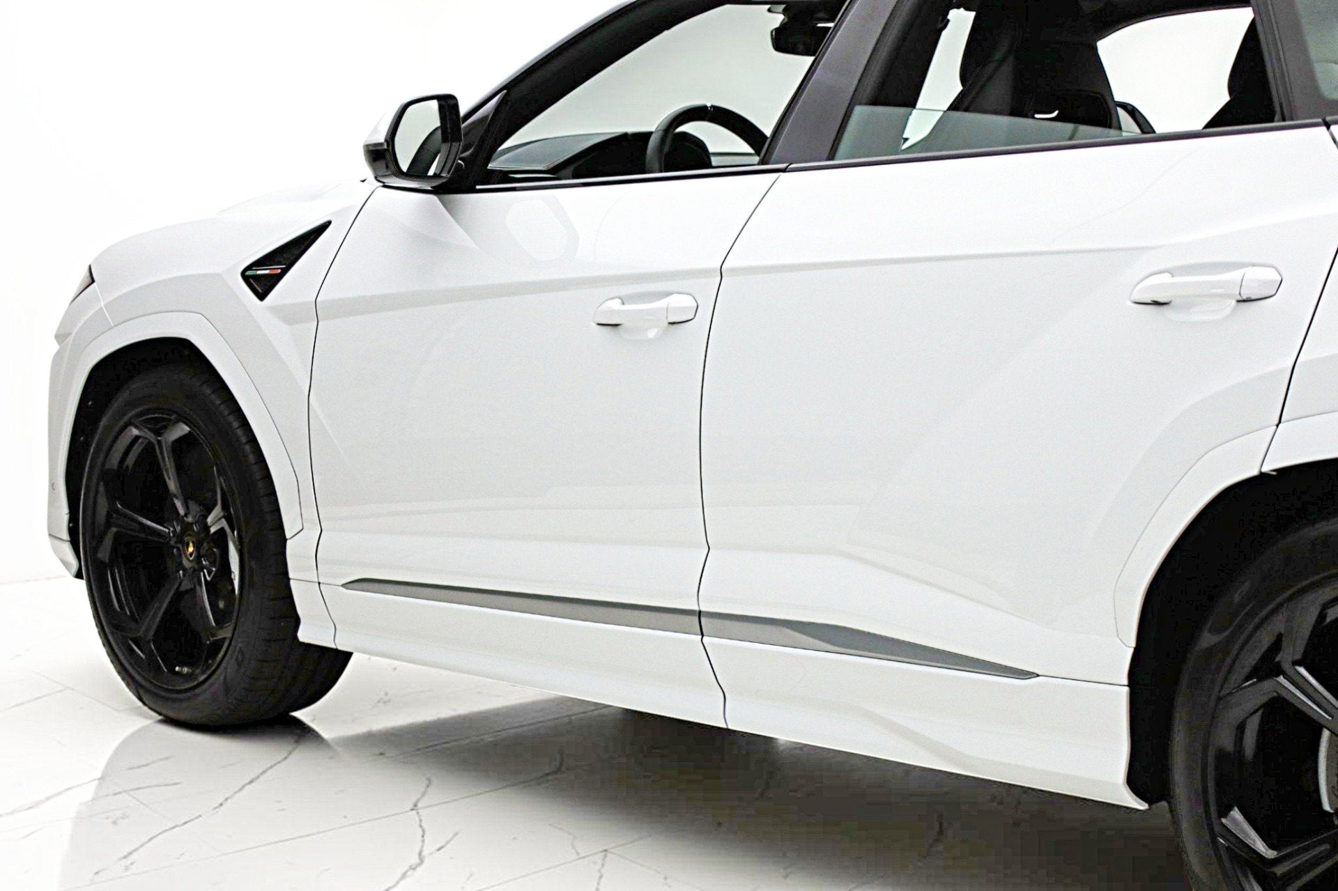 2020 Lamborghini Urus /SELEZIONE PRE-OWNED CERTIFIED