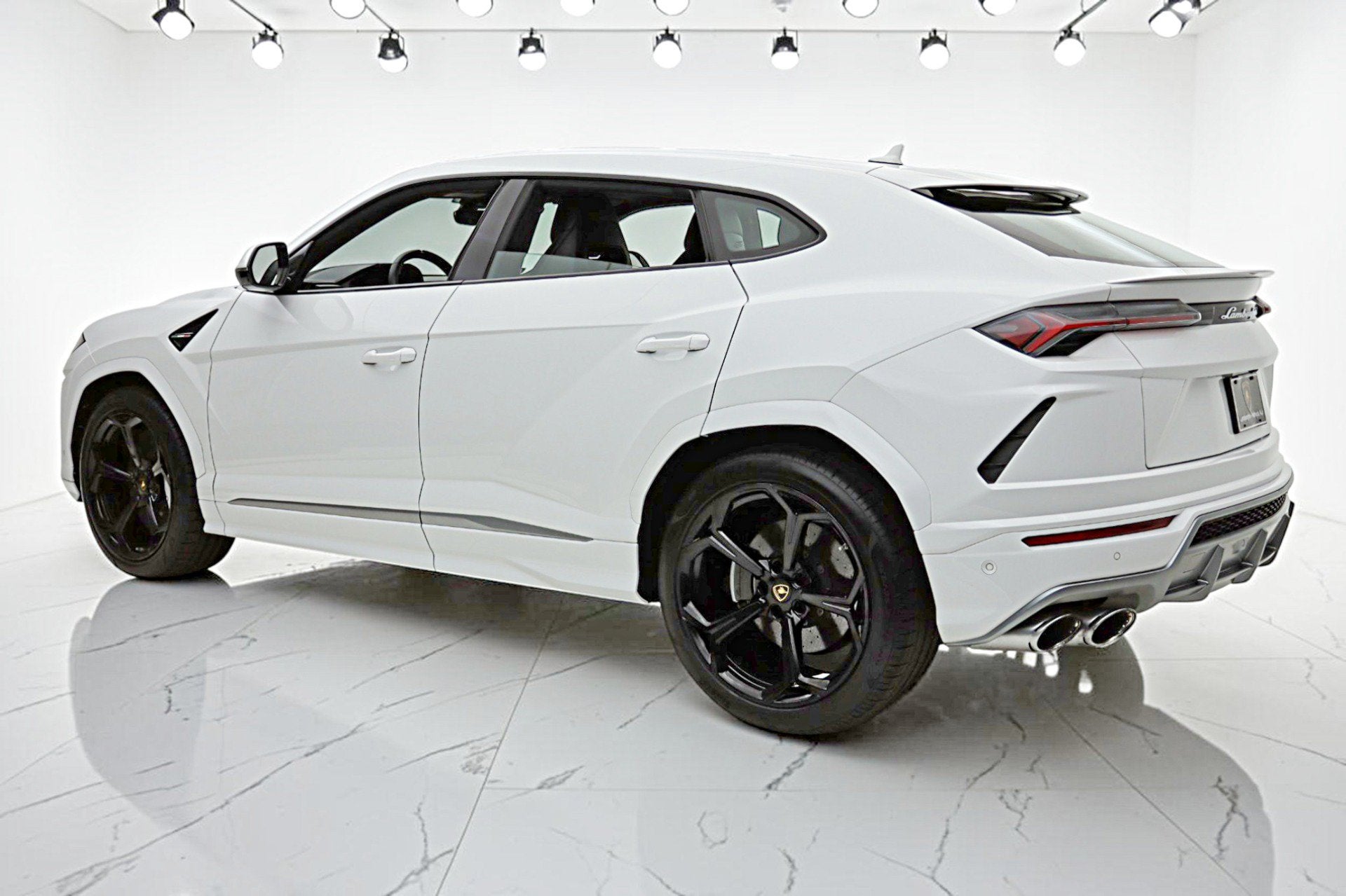 2020 Lamborghini Urus /SELEZIONE PRE-OWNED CERTIFIED