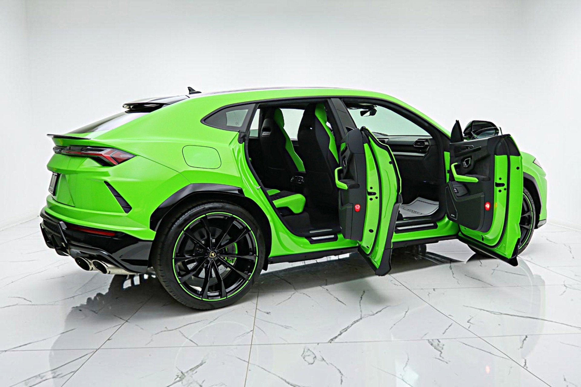 2021 Lamborghini Urus Urus SELEZIONE PRE-OWNED CERTIFIED