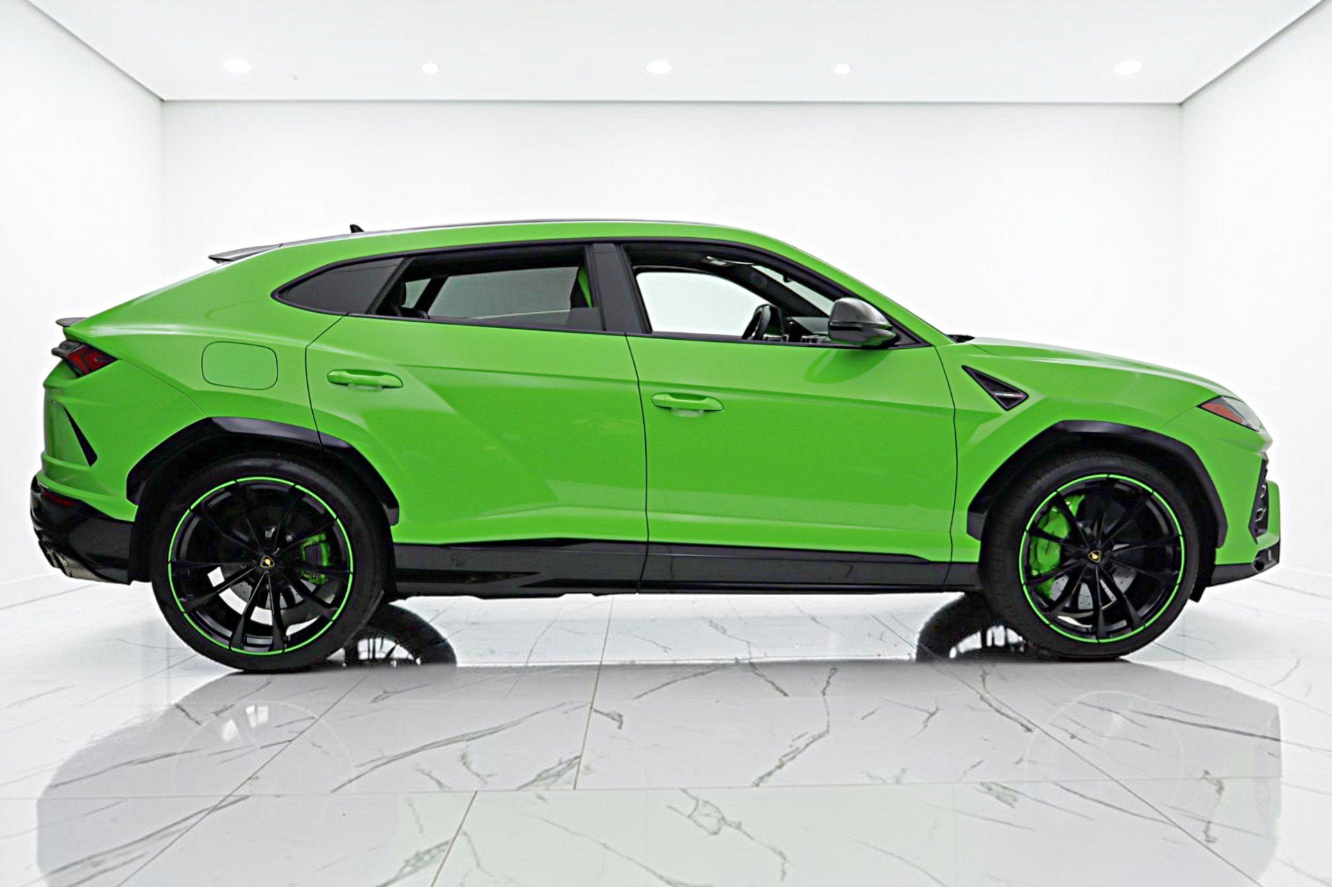 2021 Lamborghini Urus Urus SELEZIONE PRE-OWNED CERTIFIED