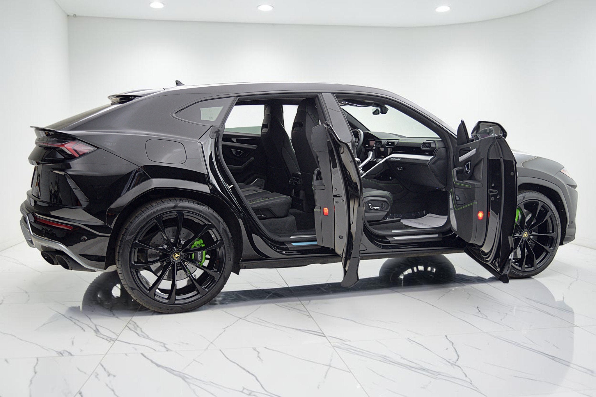 2019 Lamborghini Urus SELEZIONE PRE-OWNED CERTIFIED
