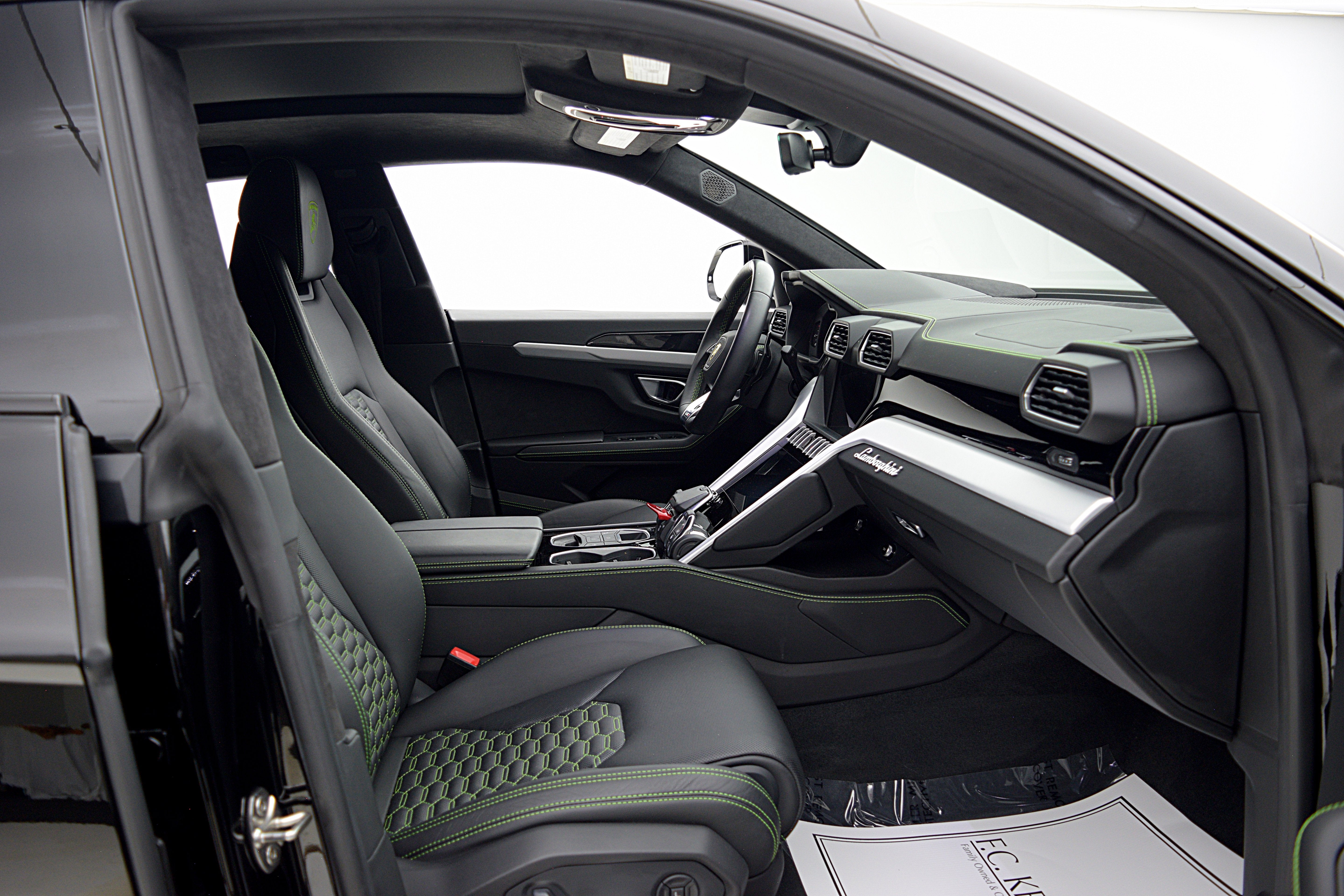 2019 Lamborghini Urus SELEZIONE PRE-OWNED CERTIFIED