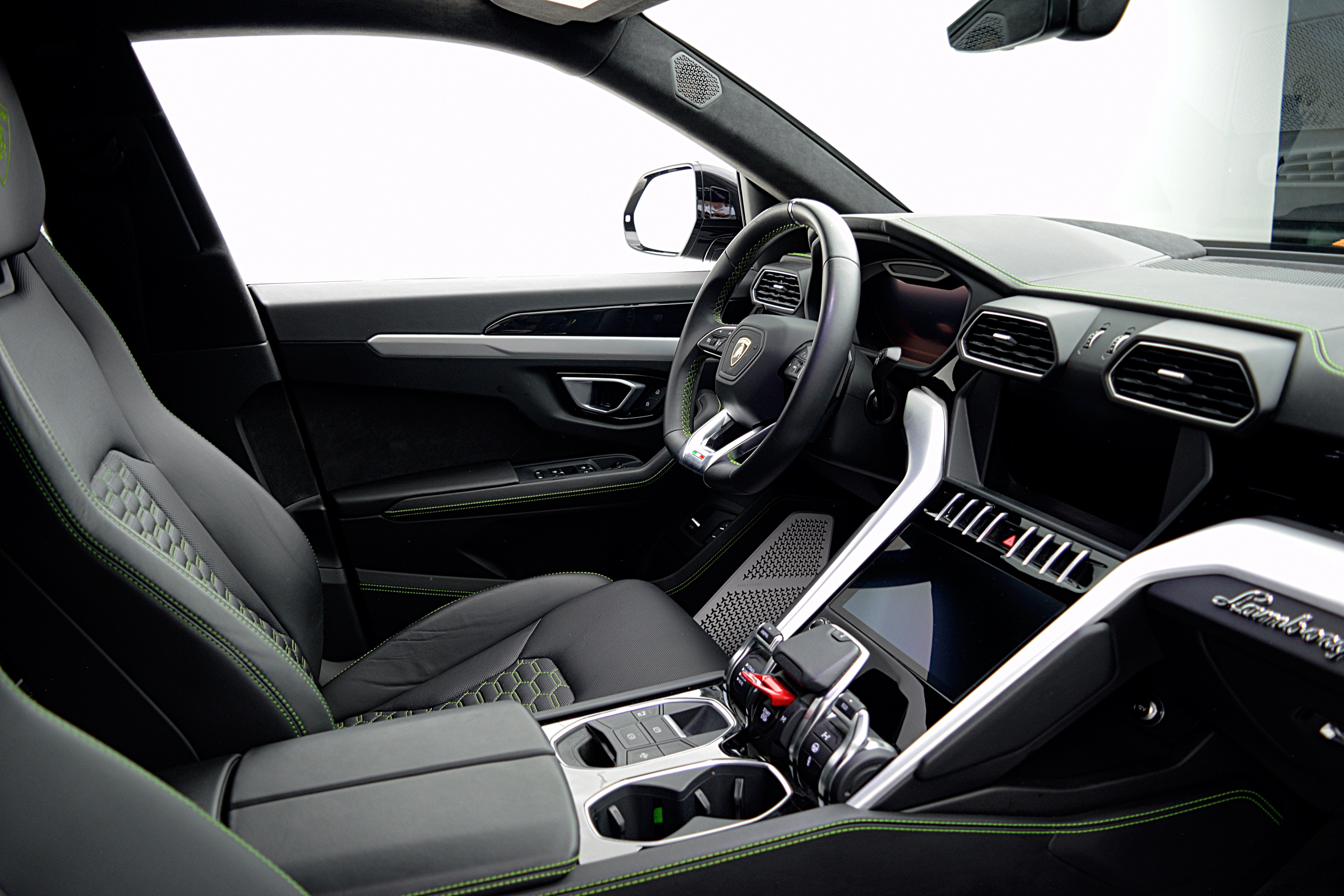 2019 Lamborghini Urus SELEZIONE PRE-OWNED CERTIFIED