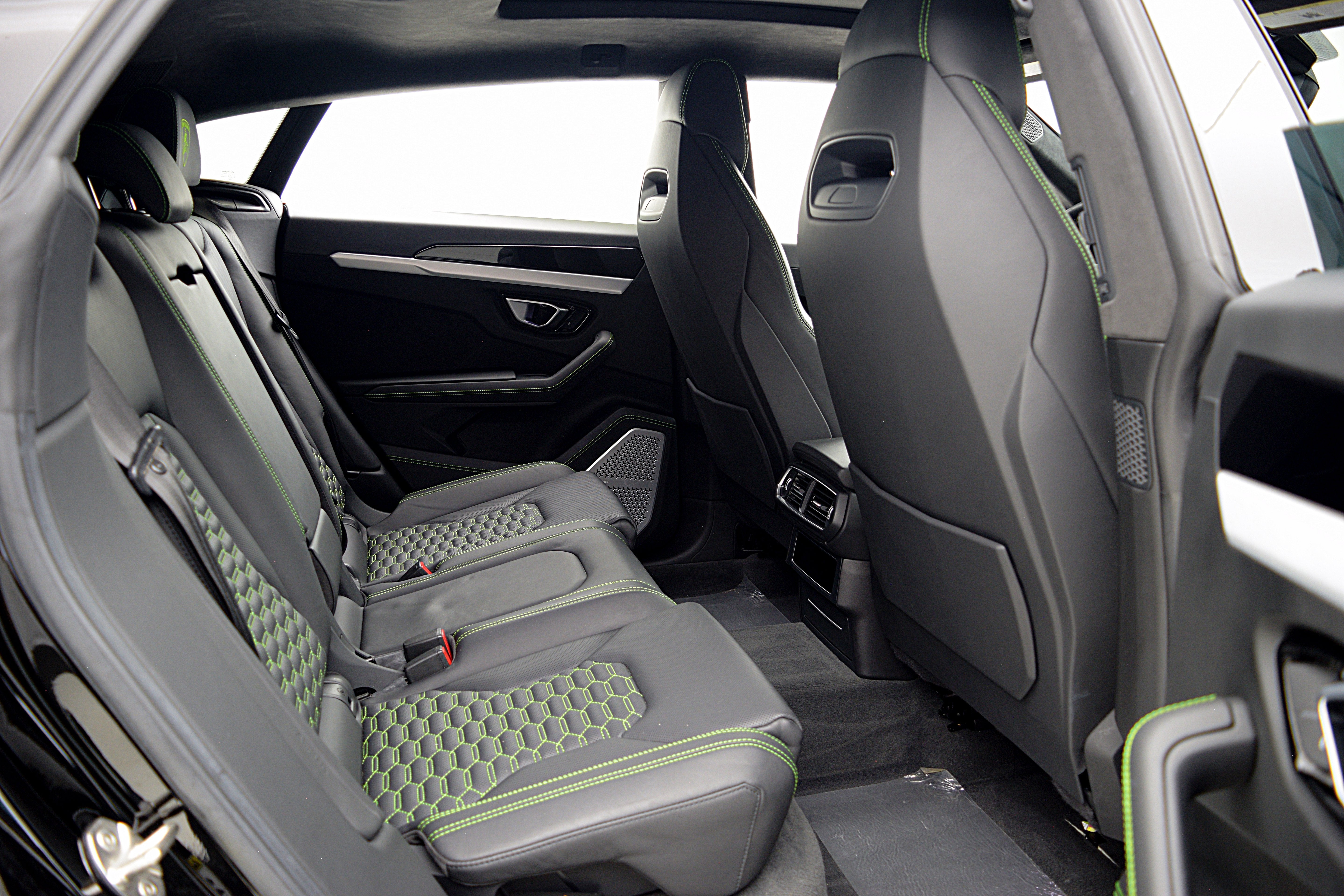 2019 Lamborghini Urus SELEZIONE PRE-OWNED CERTIFIED
