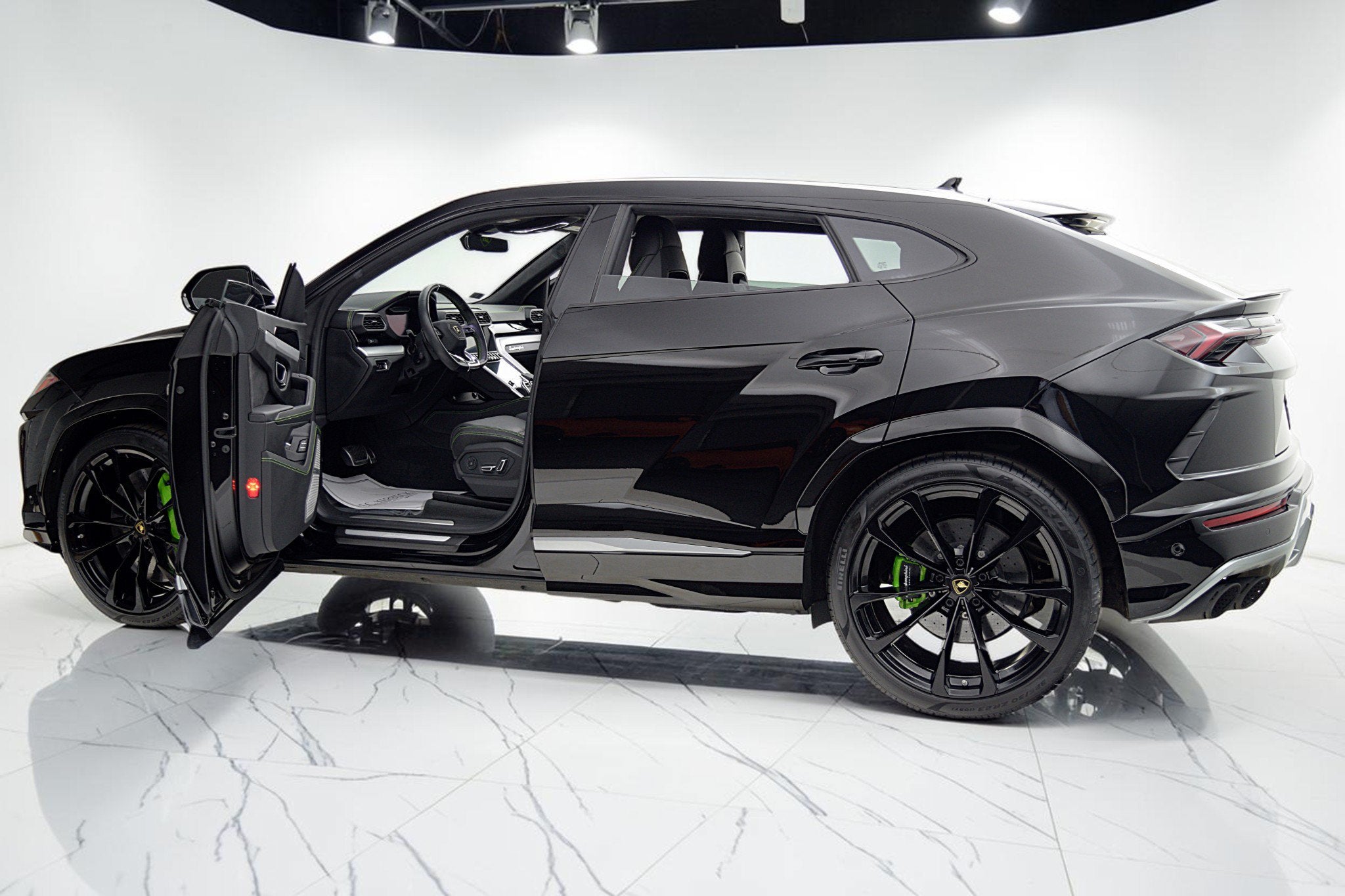 2019 Lamborghini Urus SELEZIONE PRE-OWNED CERTIFIED