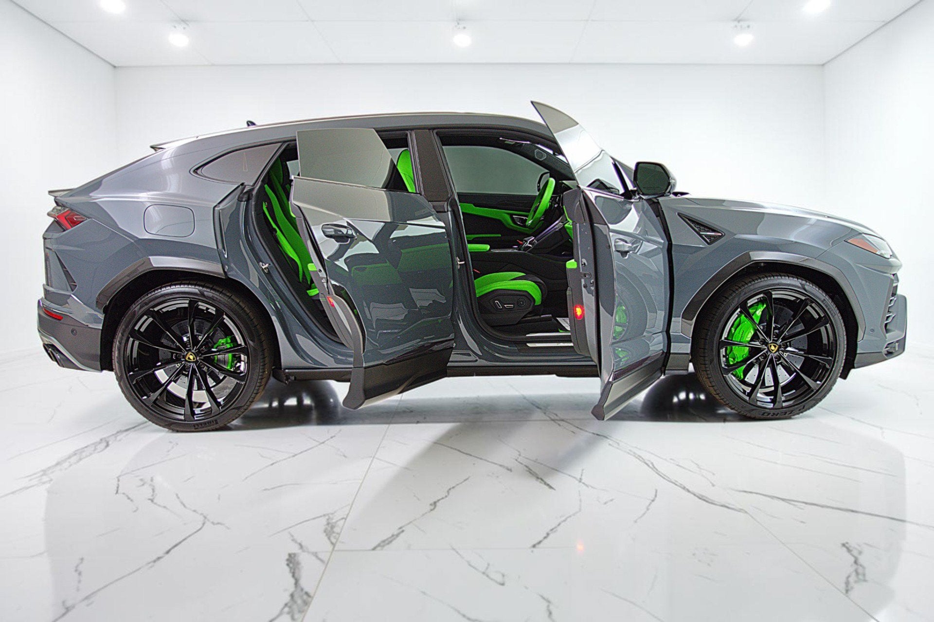 2022 Lamborghini Urus SELEZIONE PRE-OWNED CERTIFIED