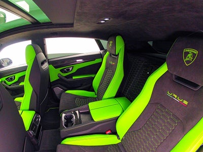 2022 Lamborghini Urus SELEZIONE PRE-OWNED CERTIFIED