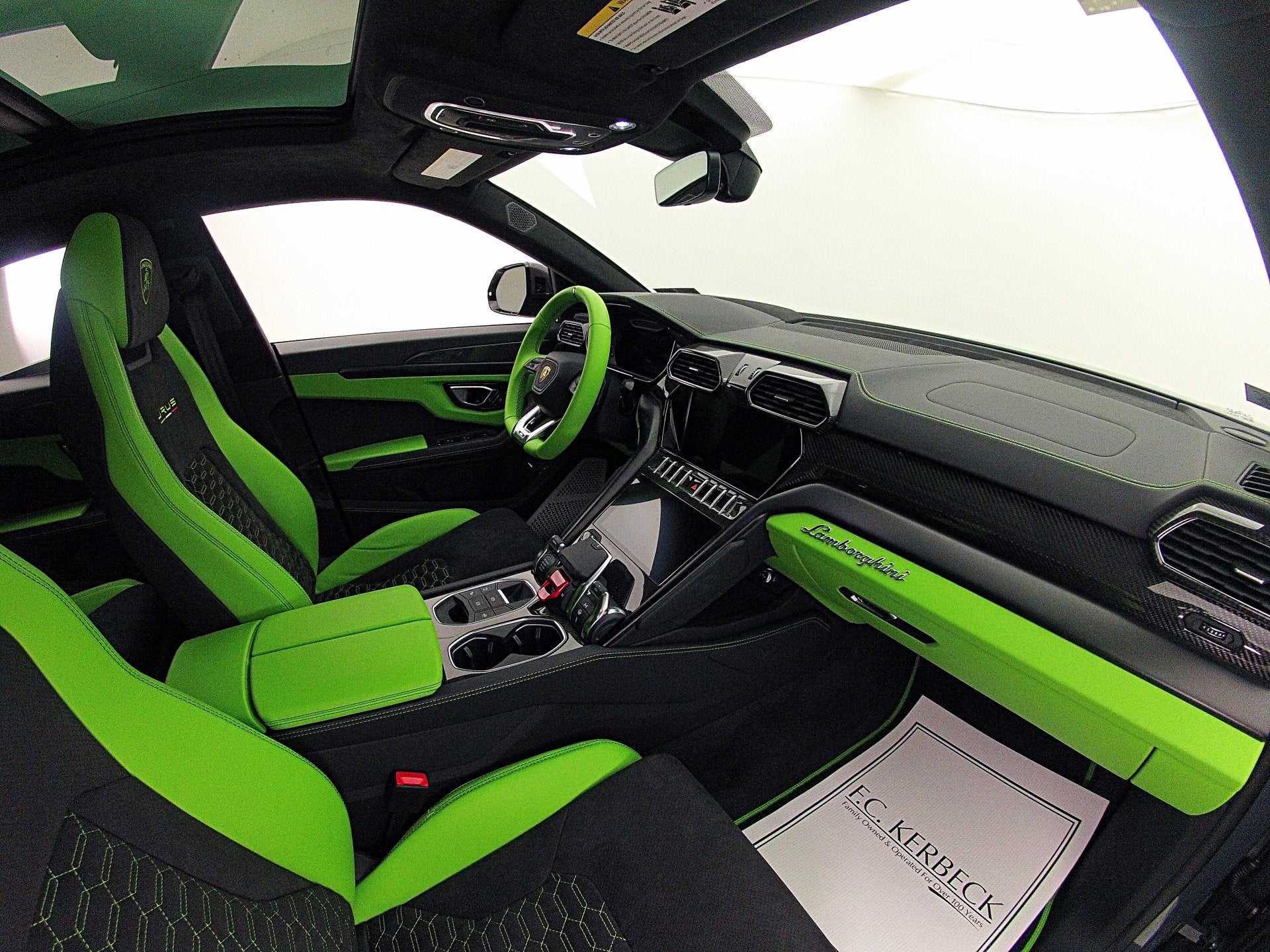 2022 Lamborghini Urus SELEZIONE PRE-OWNED CERTIFIED