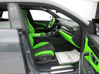 2022 Lamborghini Urus SELEZIONE PRE-OWNED CERTIFIED