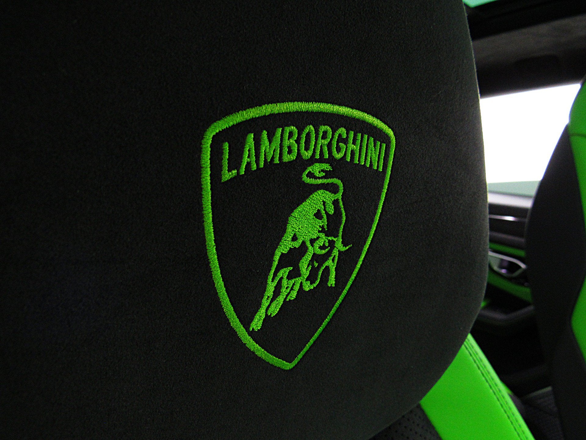 2022 Lamborghini Urus SELEZIONE PRE-OWNED CERTIFIED