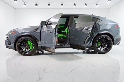 2022 Lamborghini Urus SELEZIONE PRE-OWNED CERTIFIED