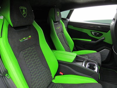 2022 Lamborghini Urus SELEZIONE PRE-OWNED CERTIFIED