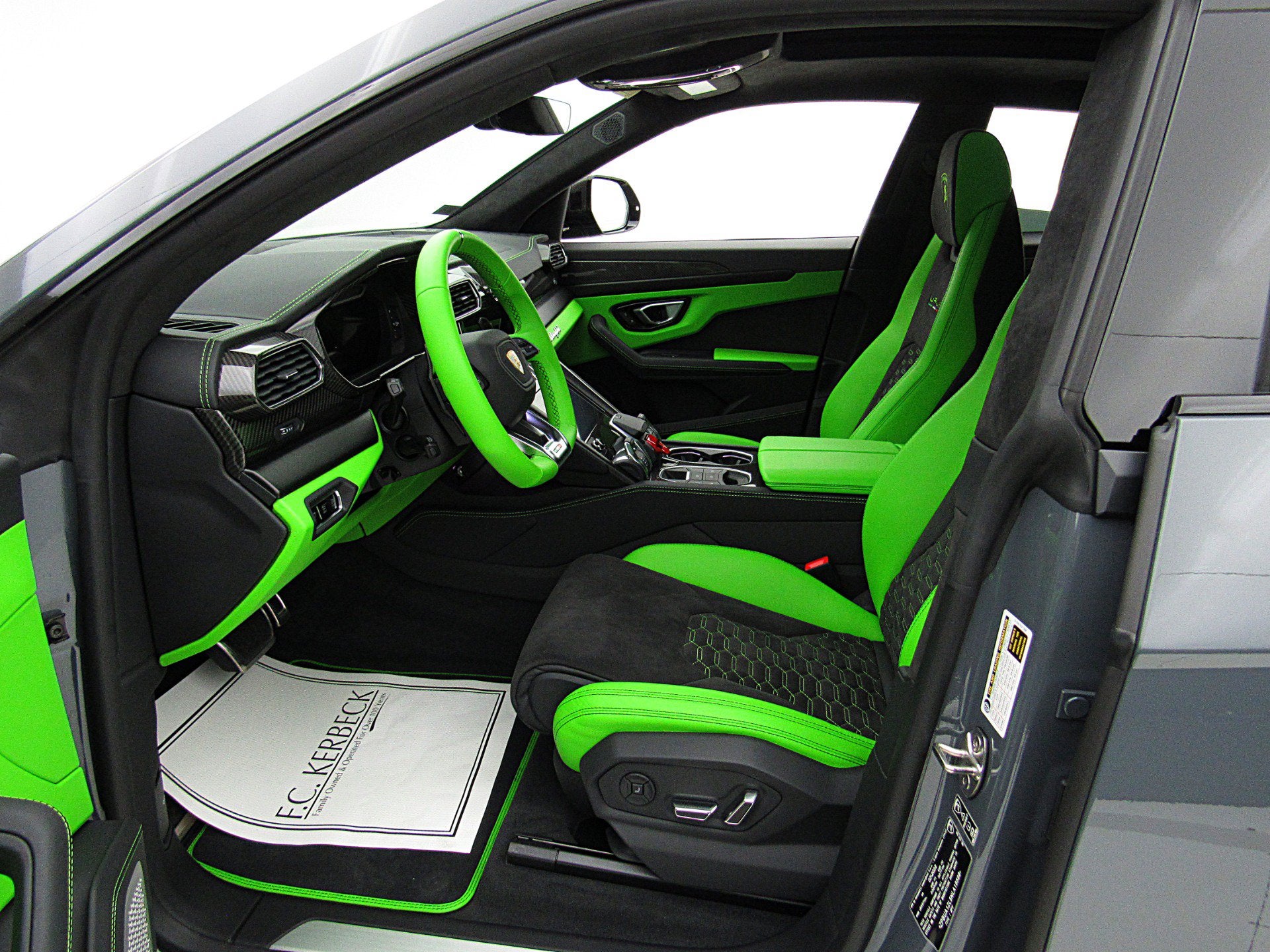 2022 Lamborghini Urus SELEZIONE PRE-OWNED CERTIFIED