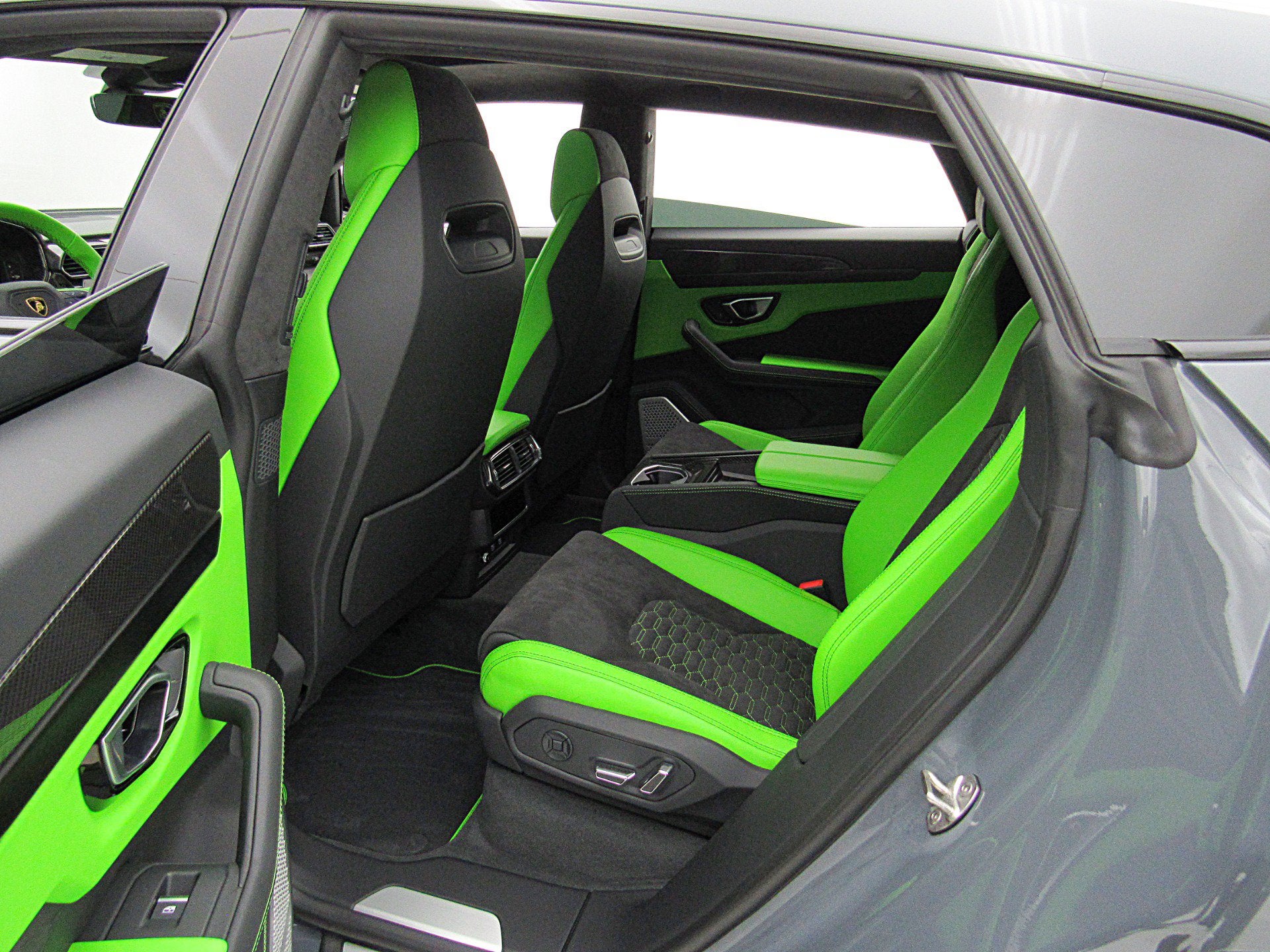 2022 Lamborghini Urus SELEZIONE PRE-OWNED CERTIFIED