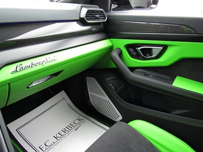 2022 Lamborghini Urus SELEZIONE PRE-OWNED CERTIFIED
