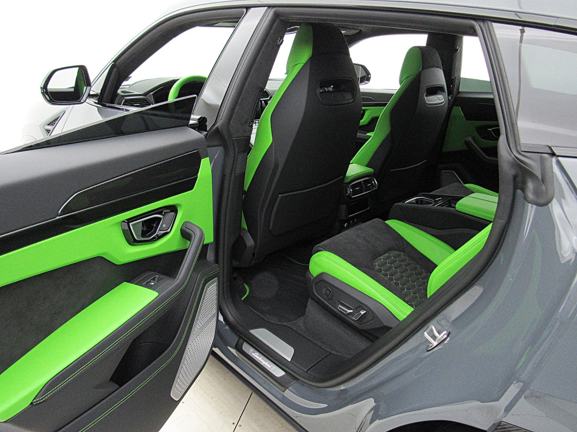 2022 Lamborghini Urus SELEZIONE PRE-OWNED CERTIFIED