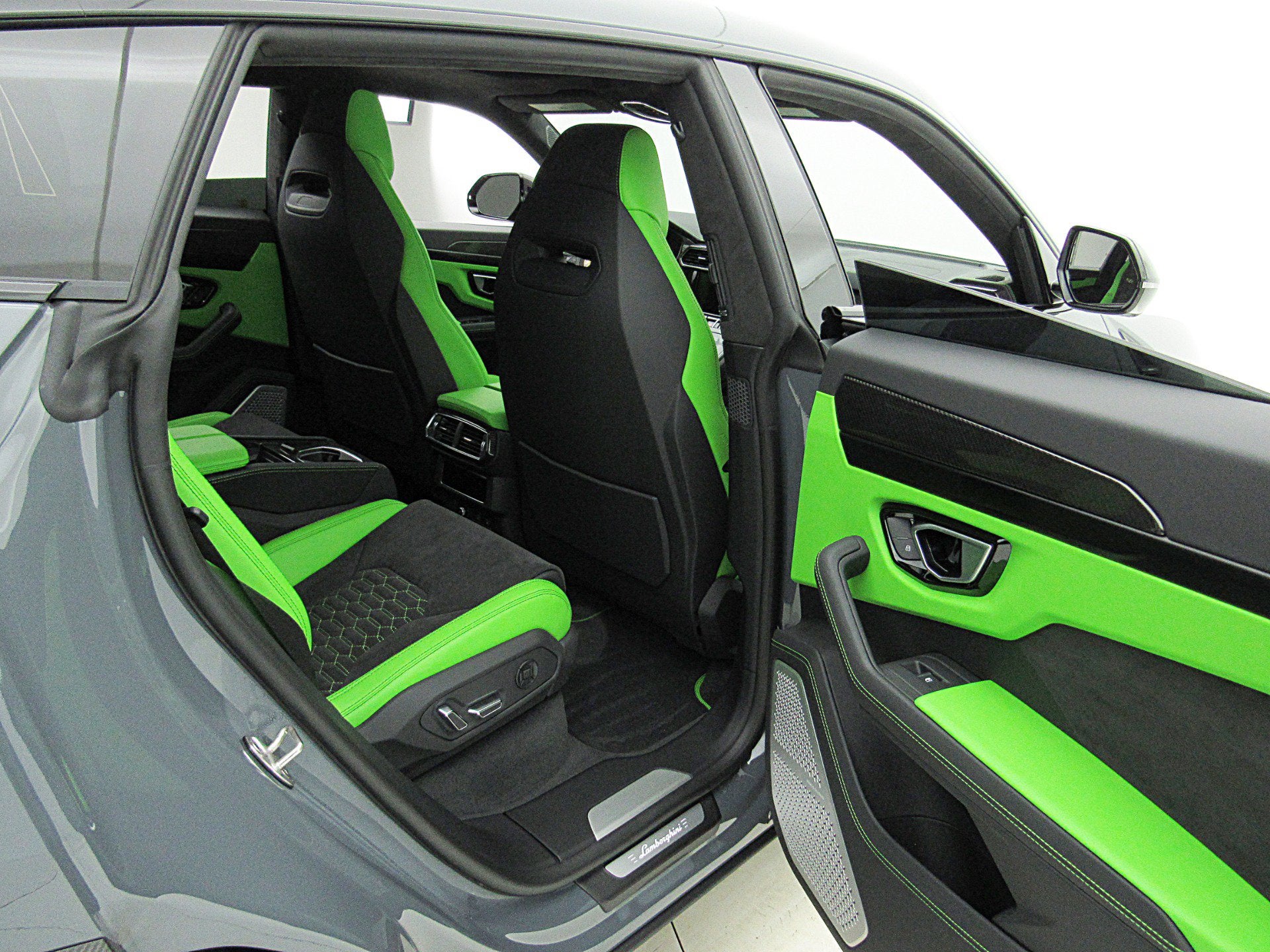 2022 Lamborghini Urus SELEZIONE PRE-OWNED CERTIFIED