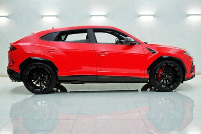 2022 Lamborghini Urus /SELEZIONE PRE-OWNED CERTIFIED