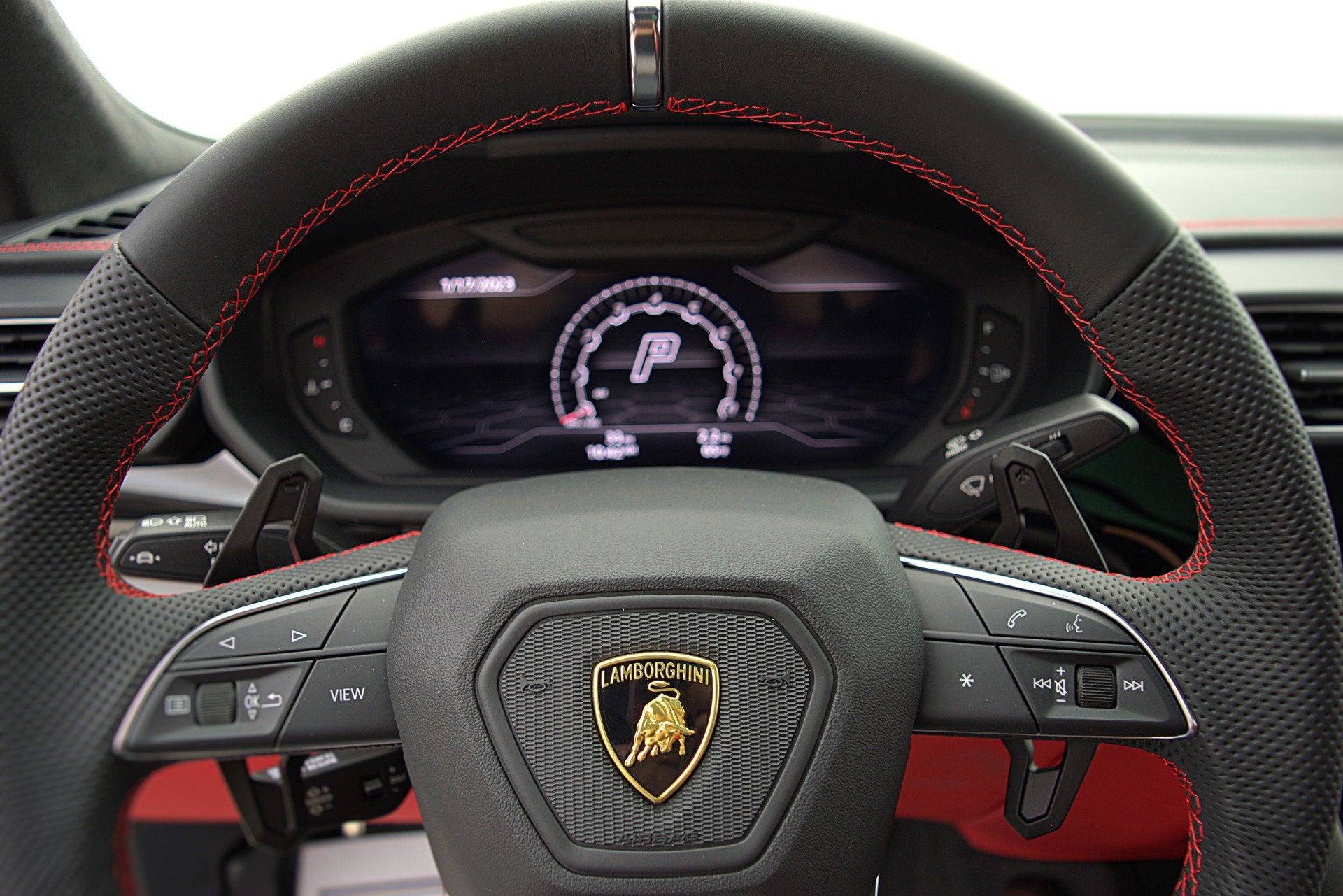 2022 Lamborghini Urus /SELEZIONE PRE-OWNED CERTIFIED