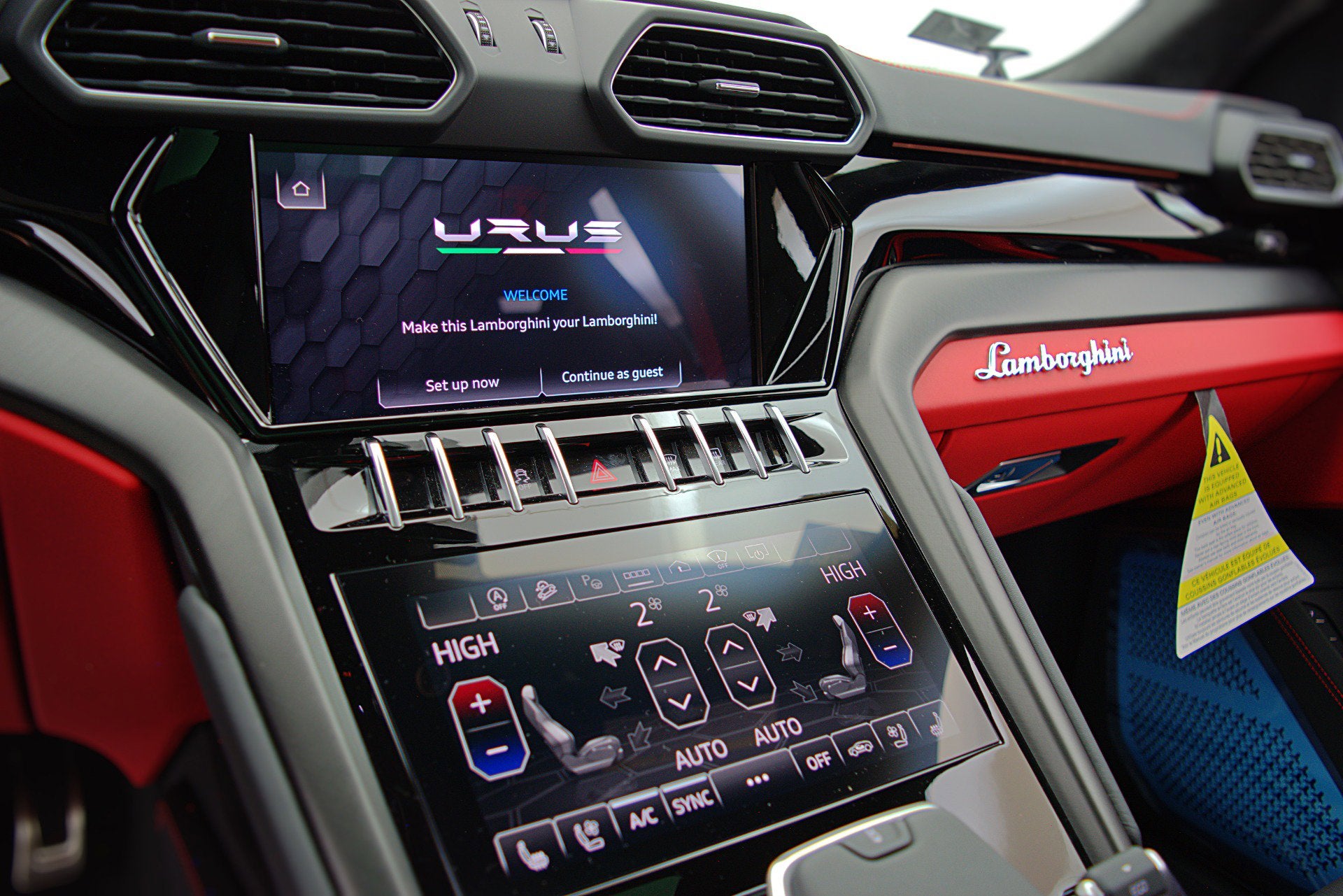 2022 Lamborghini Urus /SELEZIONE PRE-OWNED CERTIFIED