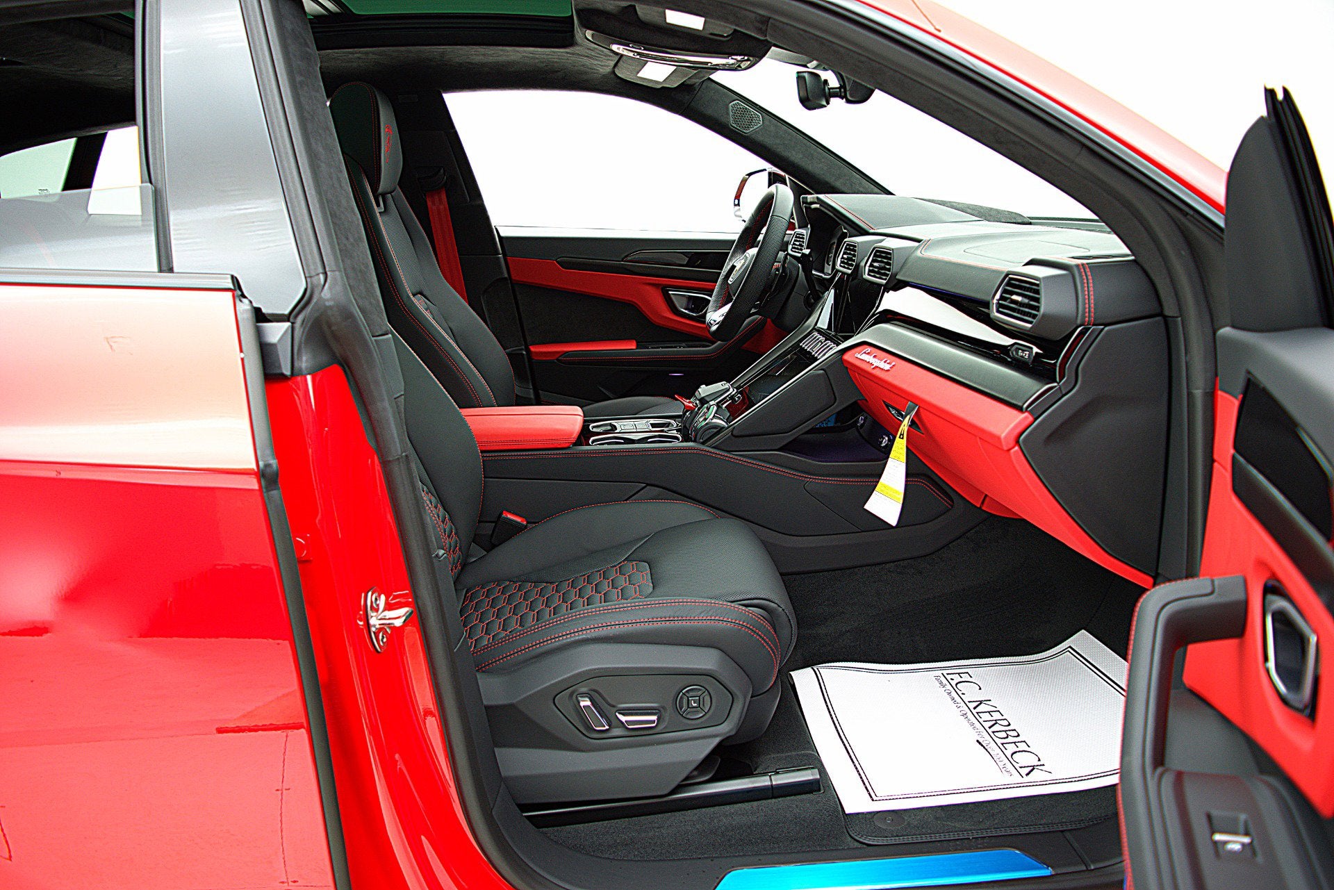 2022 Lamborghini Urus /SELEZIONE PRE-OWNED CERTIFIED