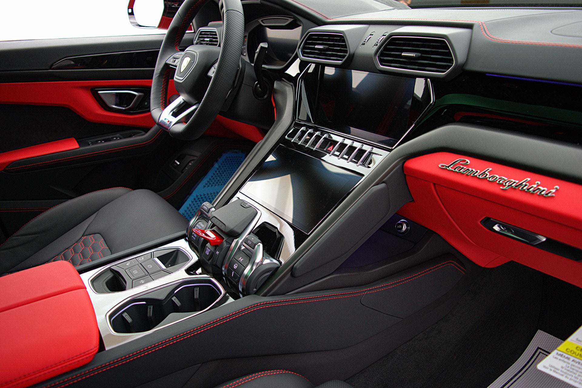 2022 Lamborghini Urus /SELEZIONE PRE-OWNED CERTIFIED